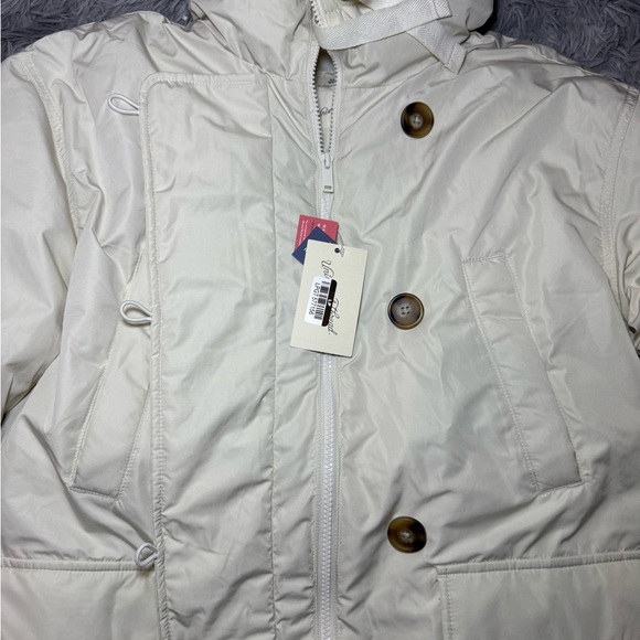 Universal Thread Women's Water Resistant Puffer Parka Jacket - White Size Small - Picture 2 of 6